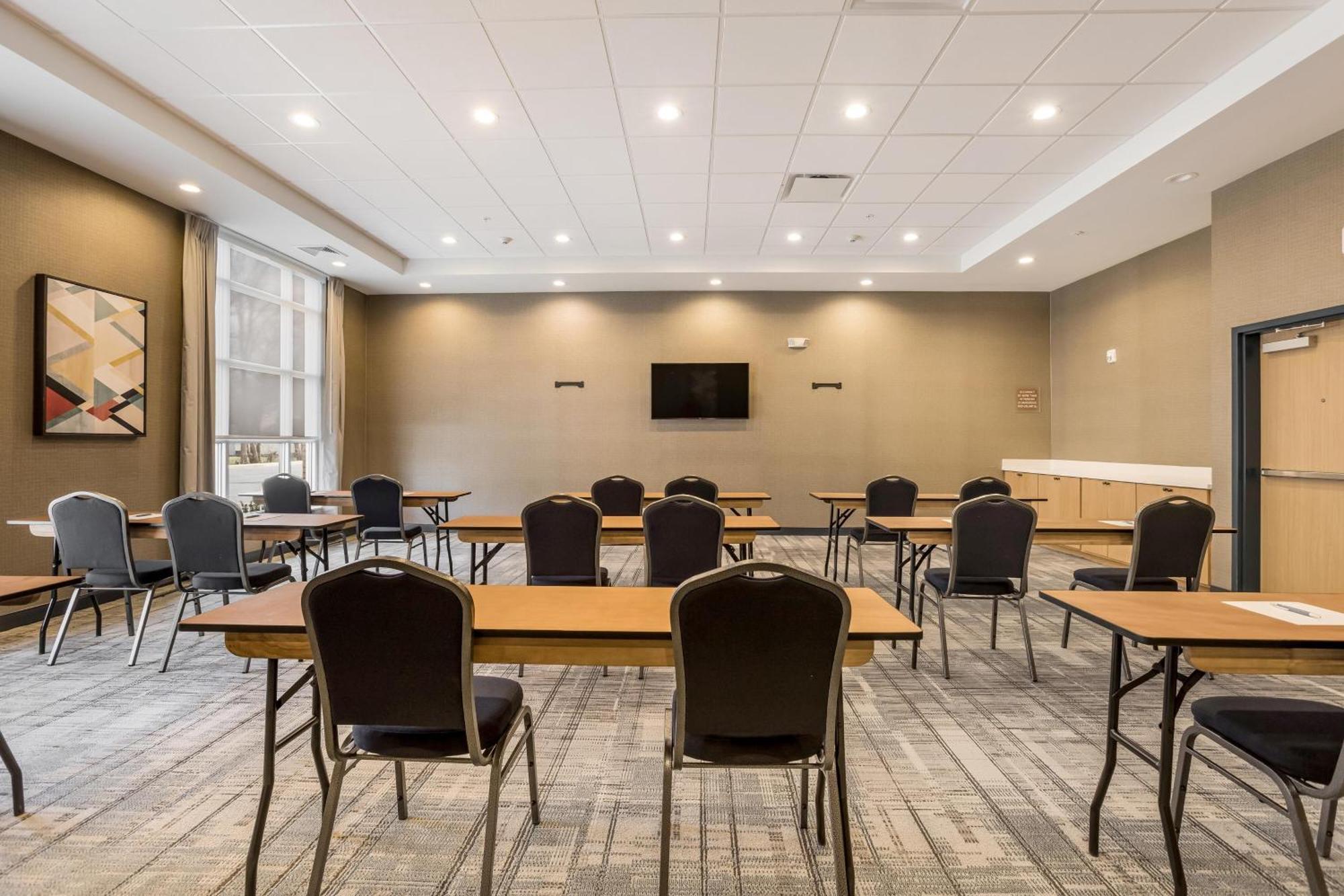 Four Points By Sheraton Elkhart Εξωτερικό φωτογραφία