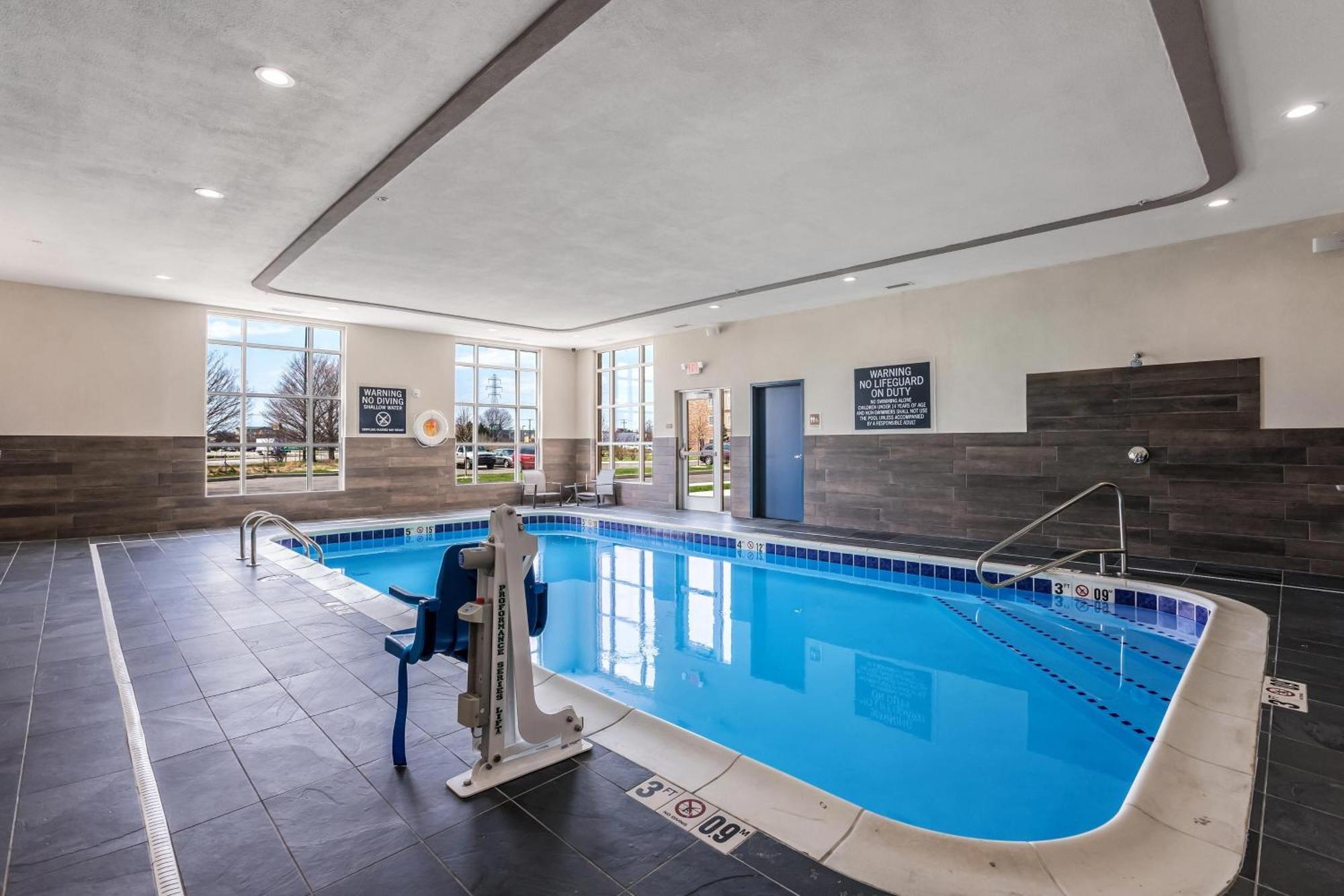 Four Points By Sheraton Elkhart Εξωτερικό φωτογραφία