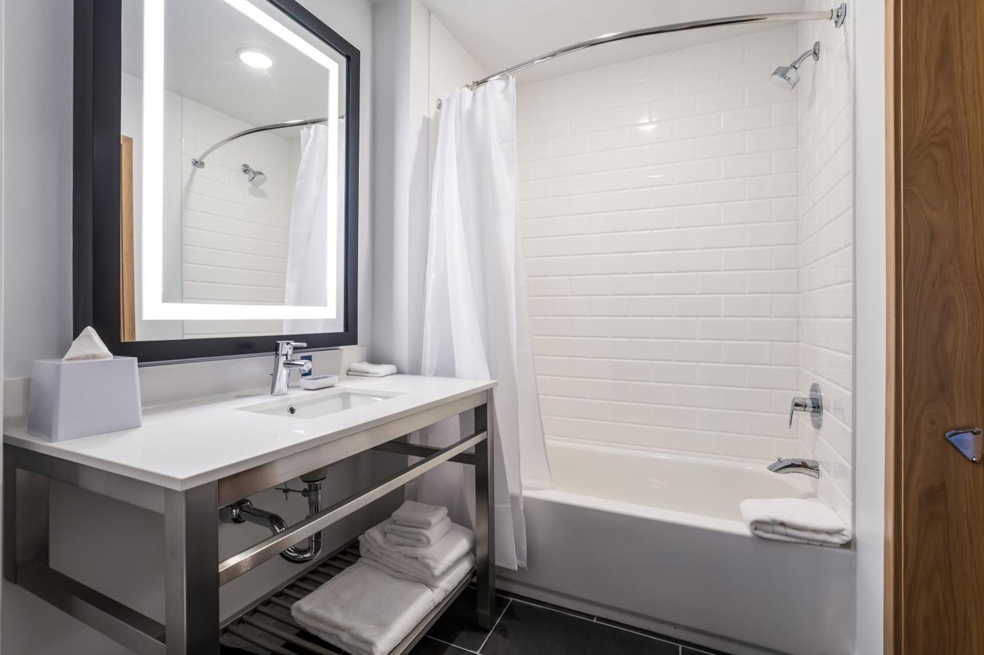 Four Points By Sheraton Elkhart Εξωτερικό φωτογραφία