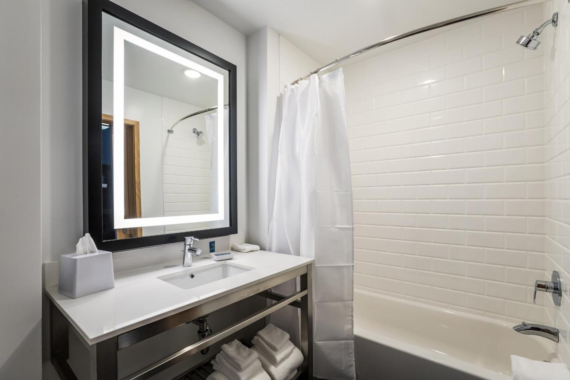 Four Points By Sheraton Elkhart Εξωτερικό φωτογραφία